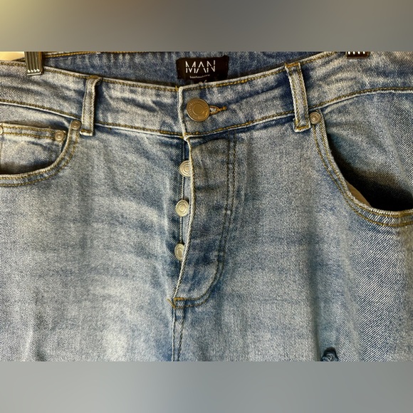 MAN Button Fly Distressed Ripped Fringe Men’s Denim Jeans Casual Summer Size 34 - Picture 4 of 9